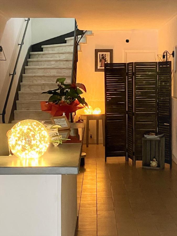 Hotel Lou Marques Сент-Марі-де-ла-Мер Екстер'єр фото